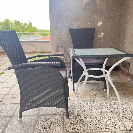 Monstera Ii - Economy Kolín