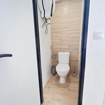 Monstera Ii - Economy * Kolín