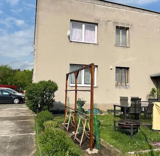 Monstera Ii - Economy